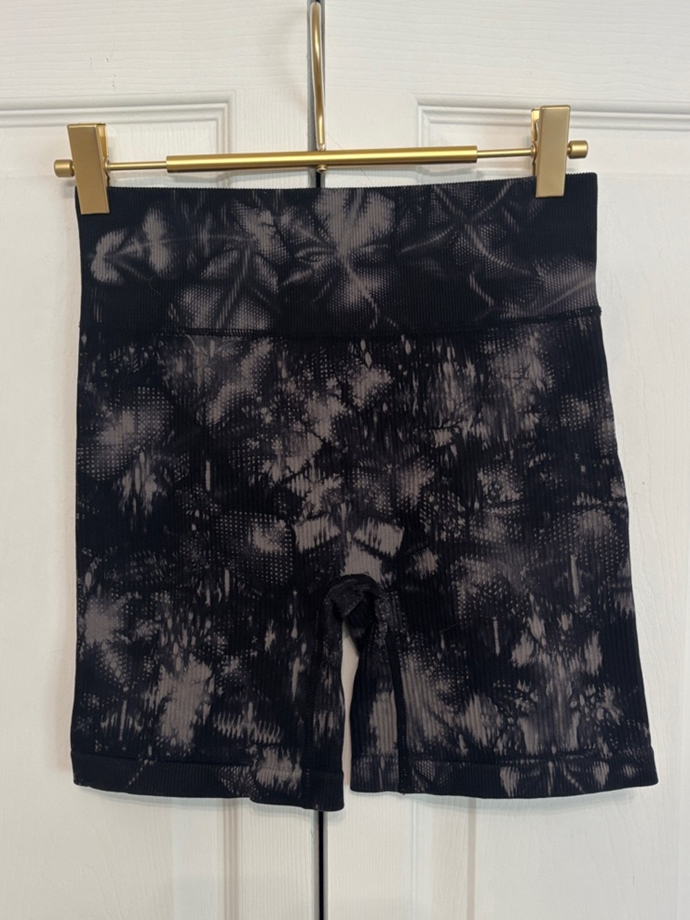 Gymshark Women’s High-Waist Tie-Dye Bike Shorts - Black & Gray